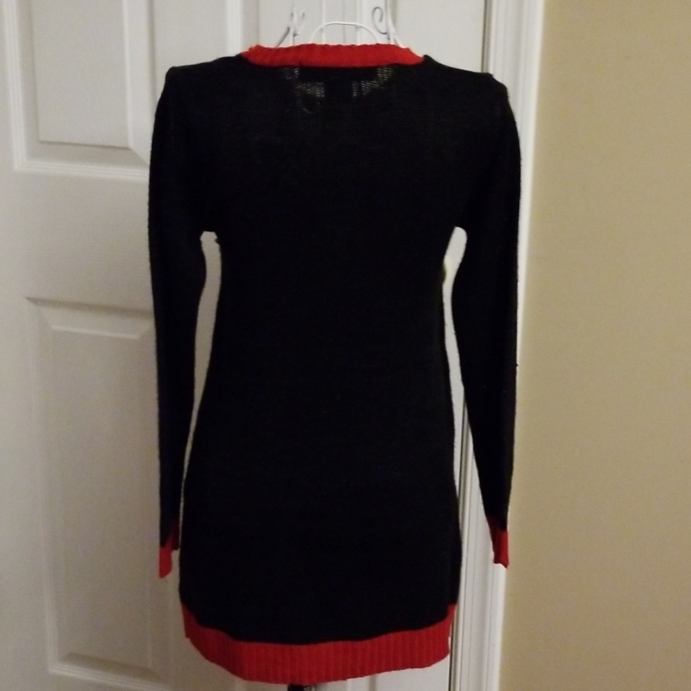 🧣$5 ITEM MUST BUNDLE WITH 2 other items Ugh-Lee Sweater 😊 - Picture 6 of 7